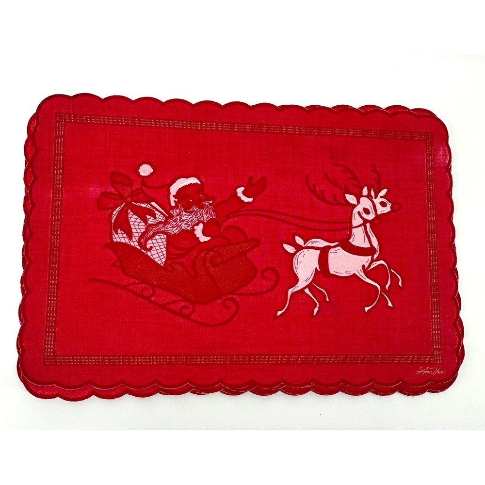 Vintage Amer Univ Christmas Placemats Set of 6 Red Santa Sleigh Scalloped Edge